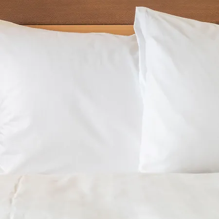 - Munich Airport, An Ihg Hotel 4*