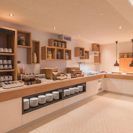 - Munich Airport, An Ihg Hotel Hallbergmoos