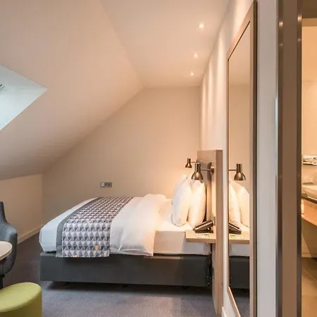 Hotel - Munich Airport, An Ihg 4*