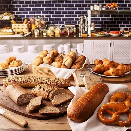 Hotel - Munich Airport, An Ihg 4*